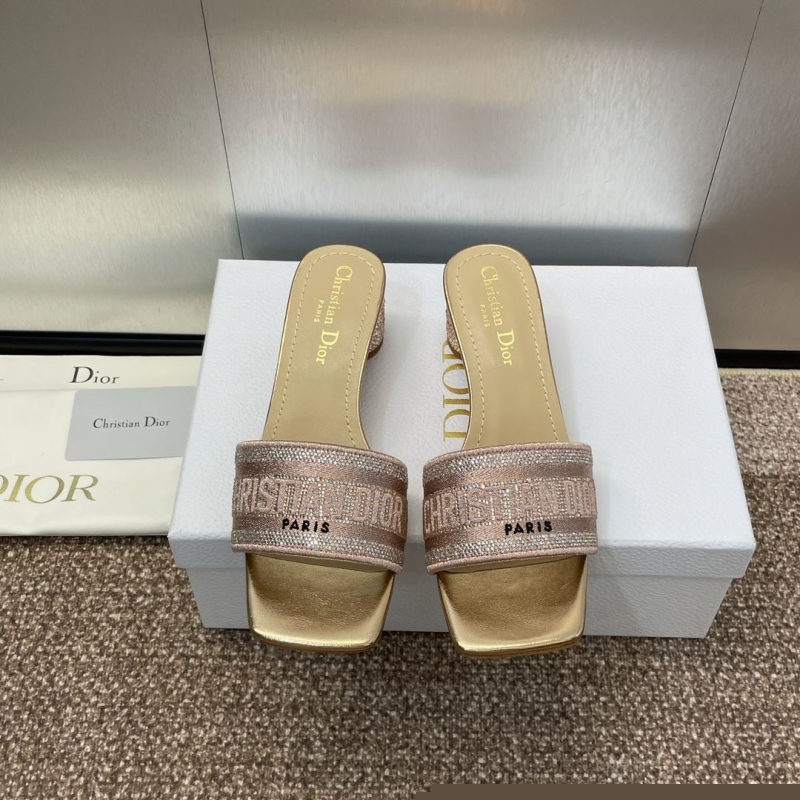 ch**an D*or slippers